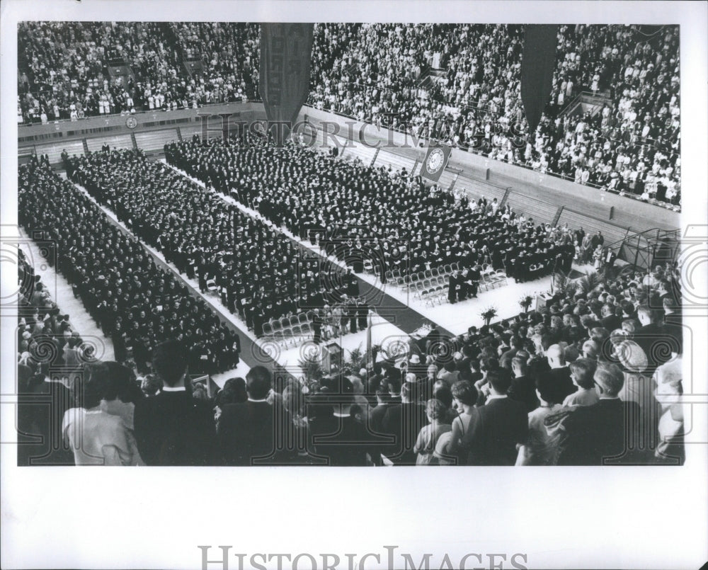 1974 Press Photo Memorial Building U of D Graduation.