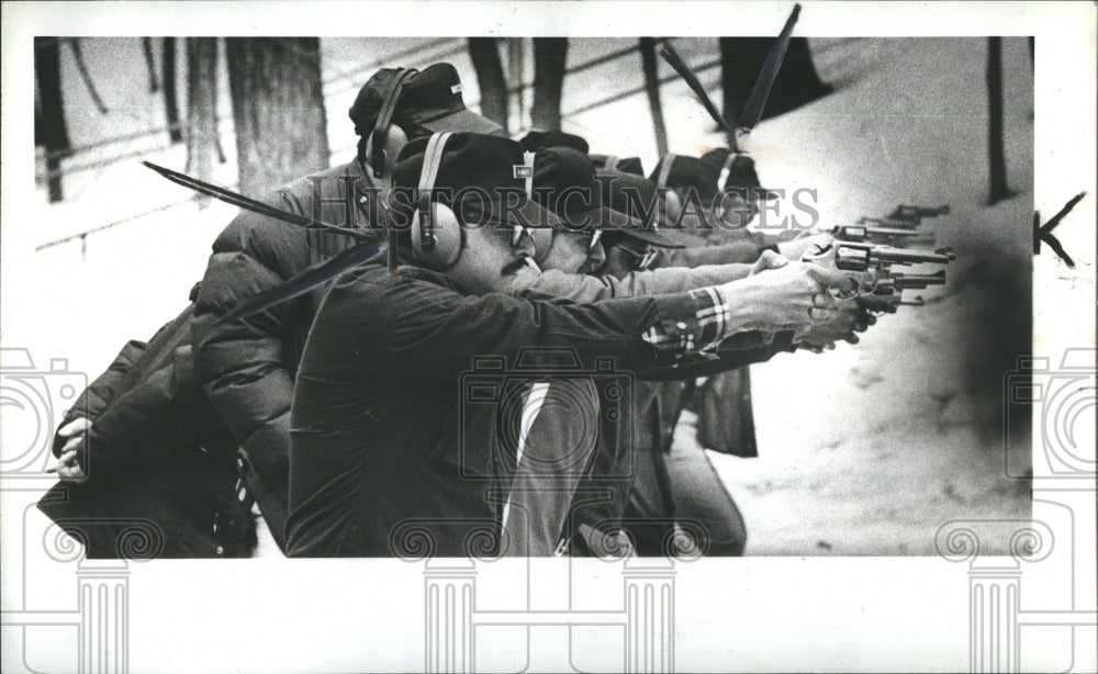 1982 Press Photo Police Pistol Range SponozsInstruction