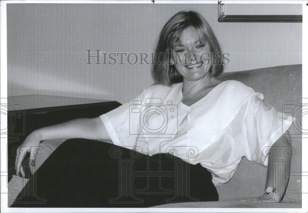 1990 Press Photo Jane Therese Curtin Queen Deadpan Emmy