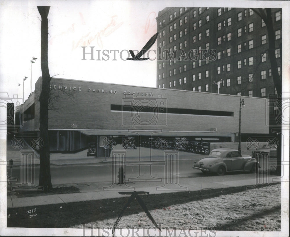 1950 Press Photo Service Parking Grounds Inc Car Putham