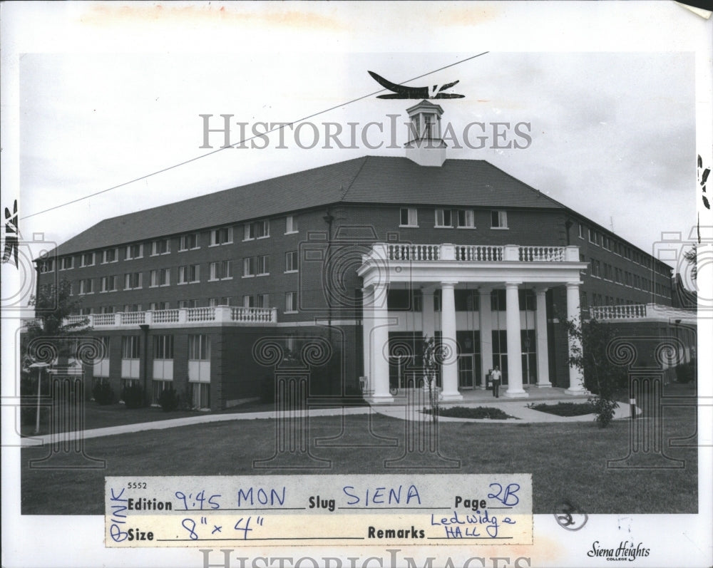 1976 Press Photo Siena Heights College Ledwidge Hall