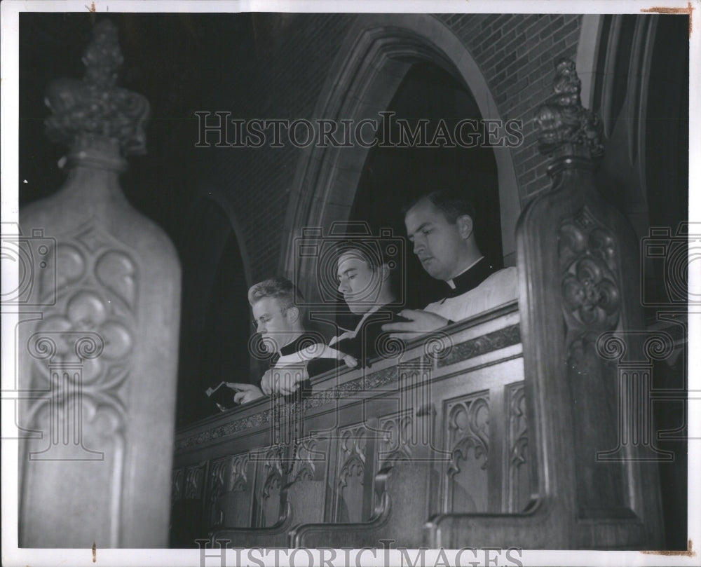 1944 Press Photo Edward Roger College William Hash