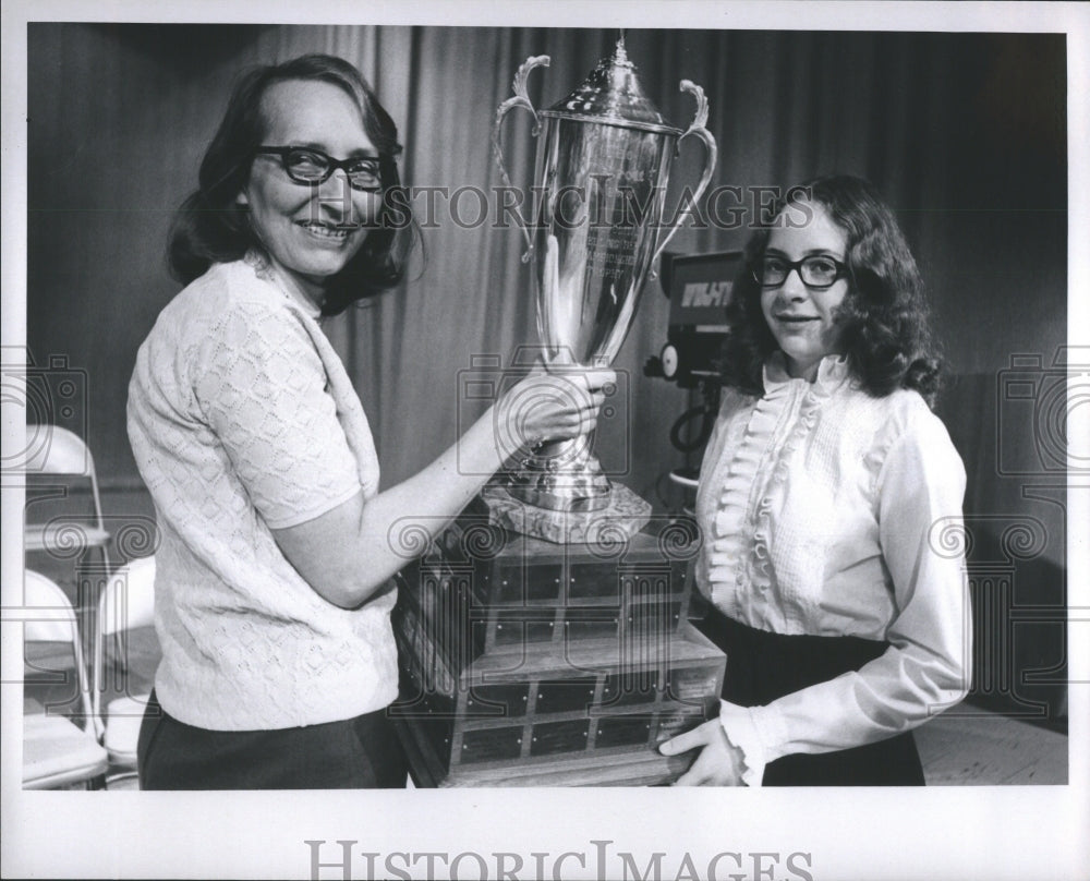 1971 Press Photo Mrs John Heymoss Jennifer Spelling Bee