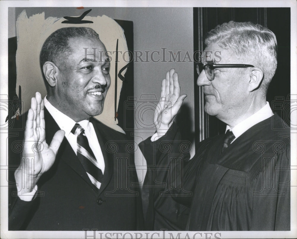 1968 Press Photo William Hague Traffic Court Judge