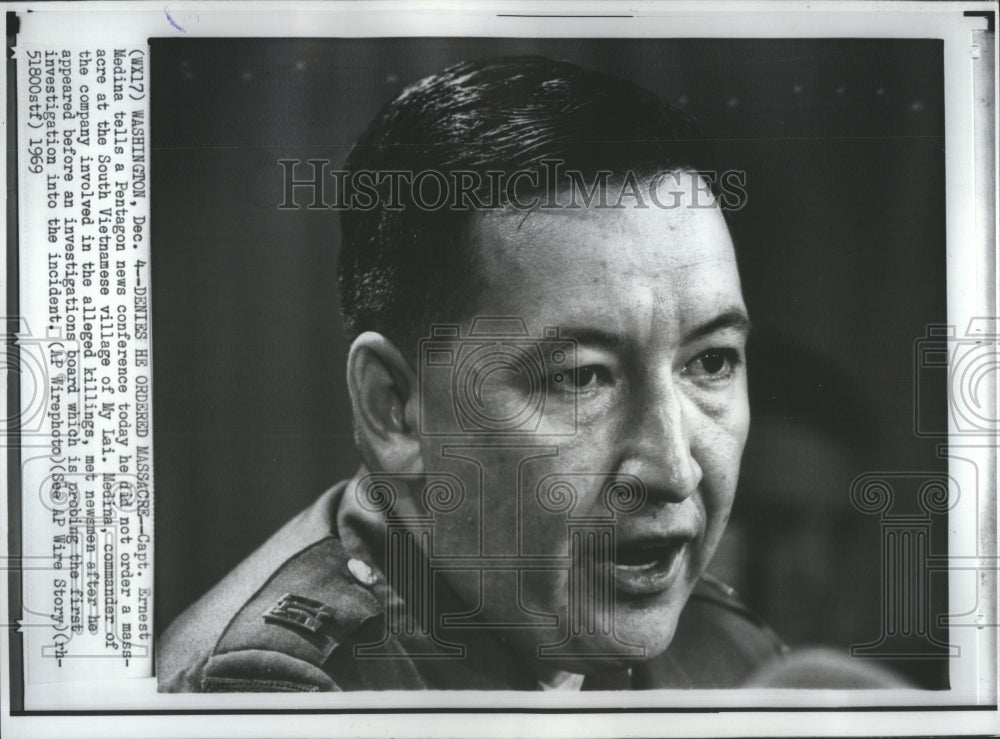 1969 Press Photo Ernest Medina South Vietnames Village