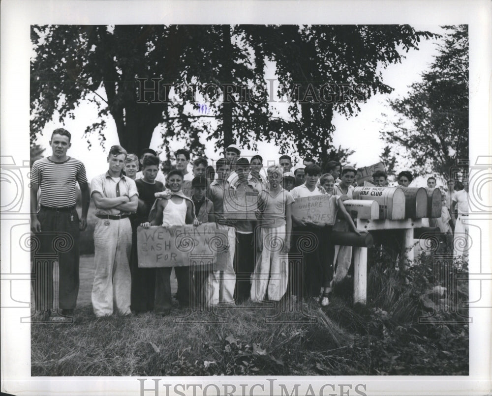 1938 Press Photo Caddies Fa Preshore Country Club strik