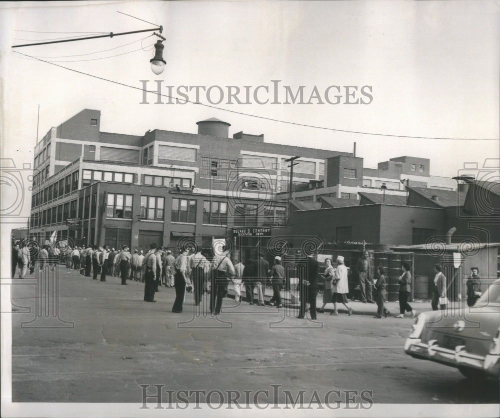 1954 Press Photo Strike Action Mass Refusal Employee