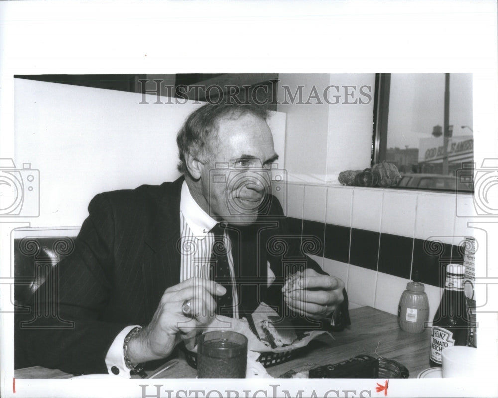 1992 Press Photo Metropolitan Center High Technology