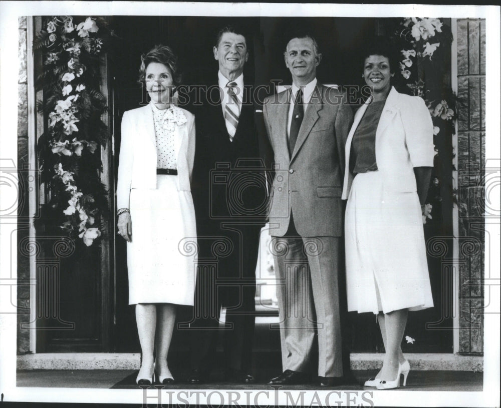 1982 Press Photo Mrs Ronald Regon Jamaican Edward Seaga