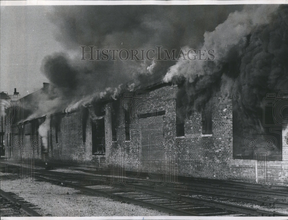 1978 Press Photo Fire Fireman State Afternoon Smoke