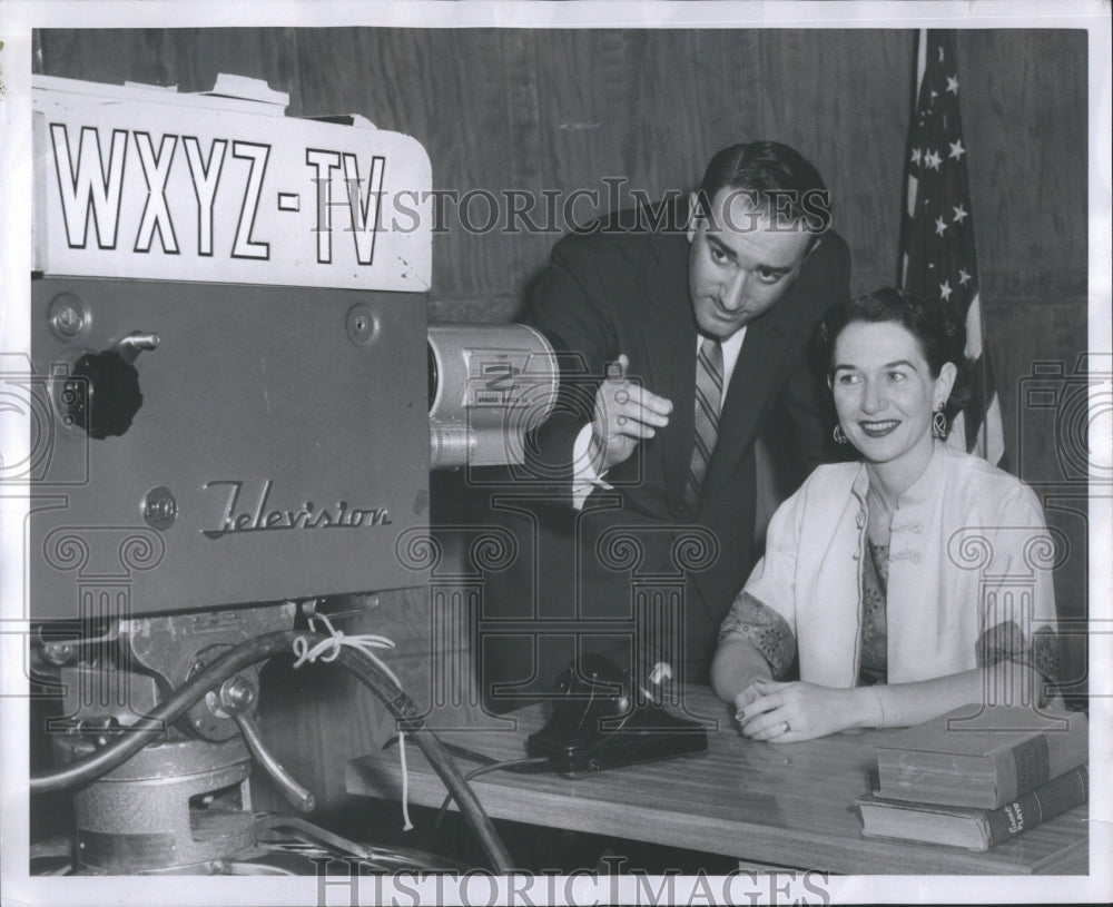 1956 Press Photo Mrs.Evelymne Moone Firard