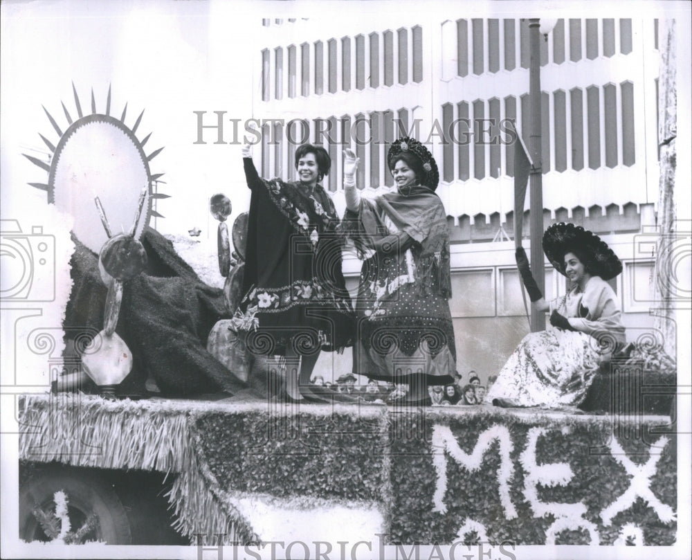 1962 Press Photo St. Patrick&#39;s Day Parade Mexican float