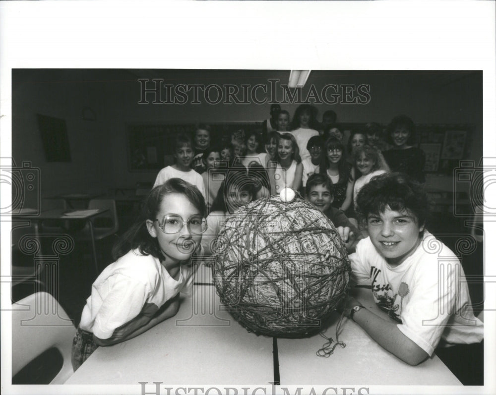 1991 Press Photo Girls Hostein Rest Cami Penrgor Sarah