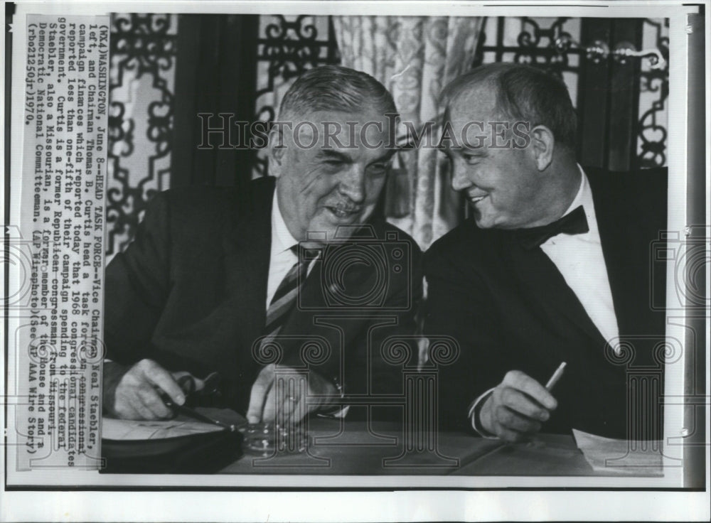 1970 Press Photo Vice Chairman Neal Stabler Curtis