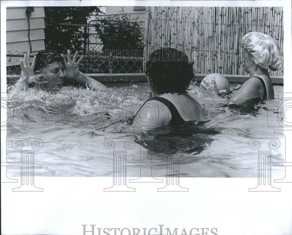 1973 Press Photo Summer Weather Traditionally