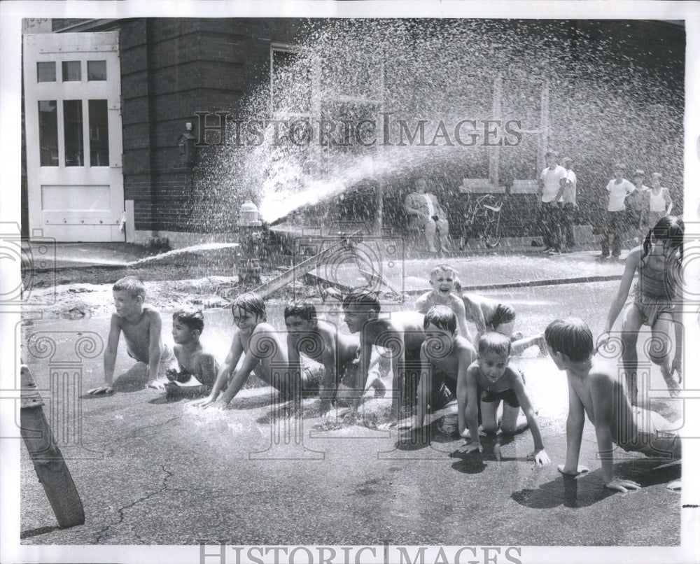 1971 Press Photo Summer warmest