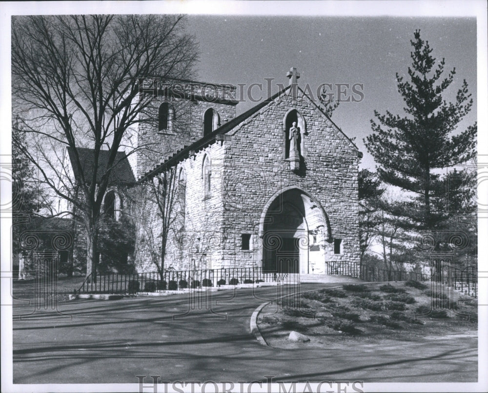 1965 Press Photo St. Hugo of the Hills Roman Catholic