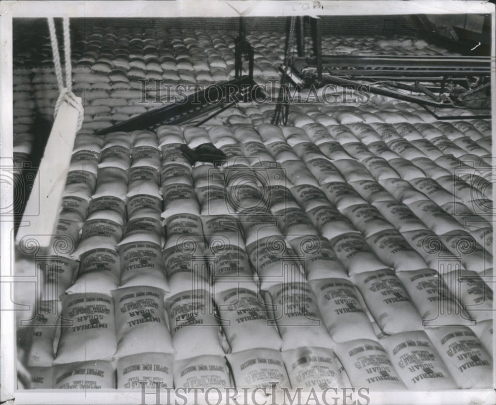 1942 Press Photo Sugar Class Fructose Lactose Sweet