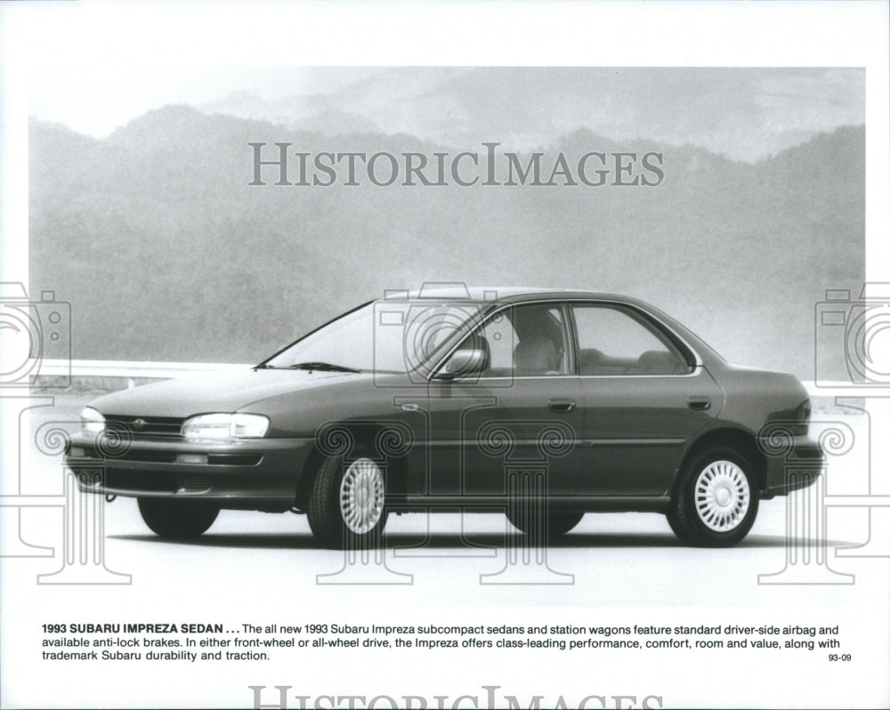 1992 Press Photo 1993 Subaru Impreza Sedan.