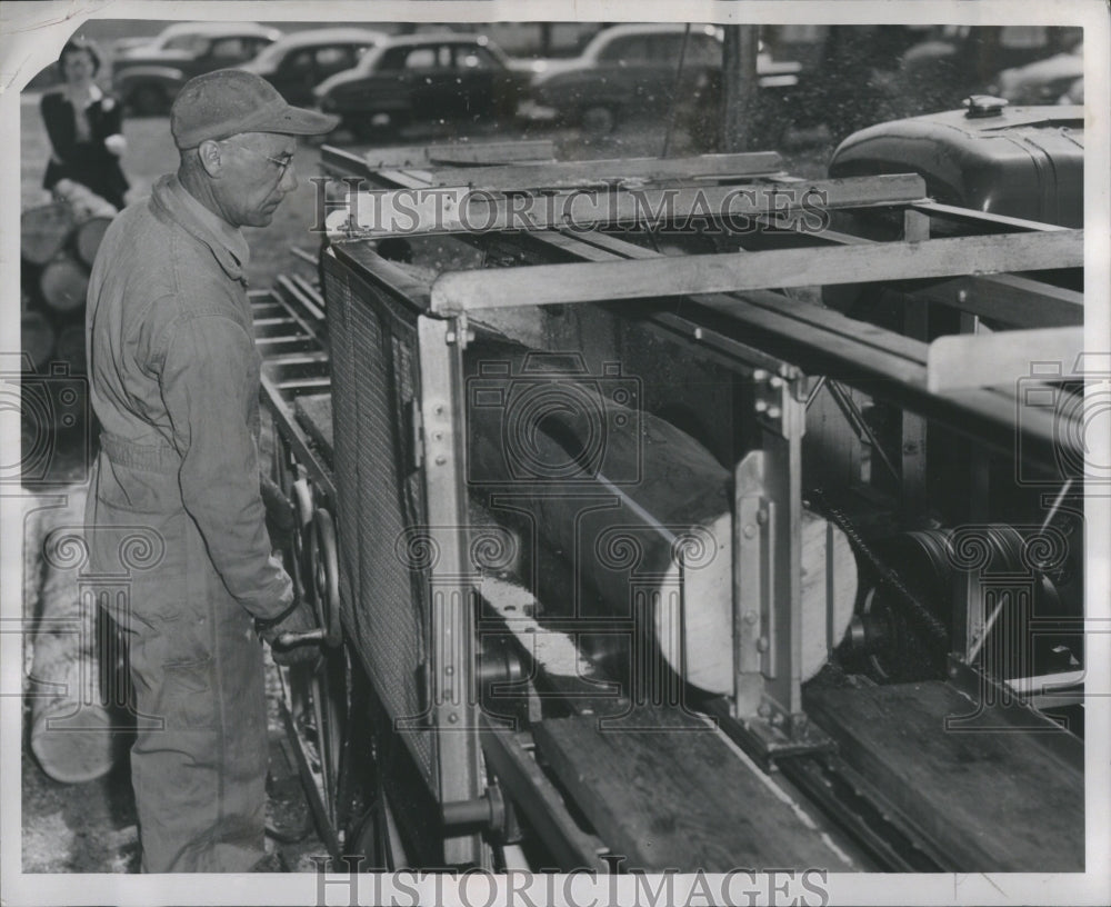 1952 Press Photo Irving Stagg Inventor Wayne Michigan