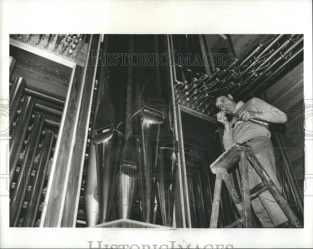 1987 Press Photo Mich Cities Fraser Church