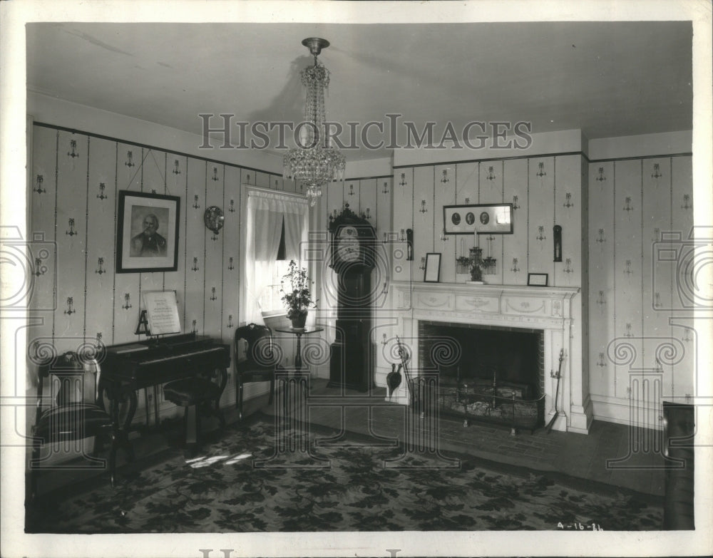 Press Photo Botsford Room Chairs Flowers Stepmat Harmon