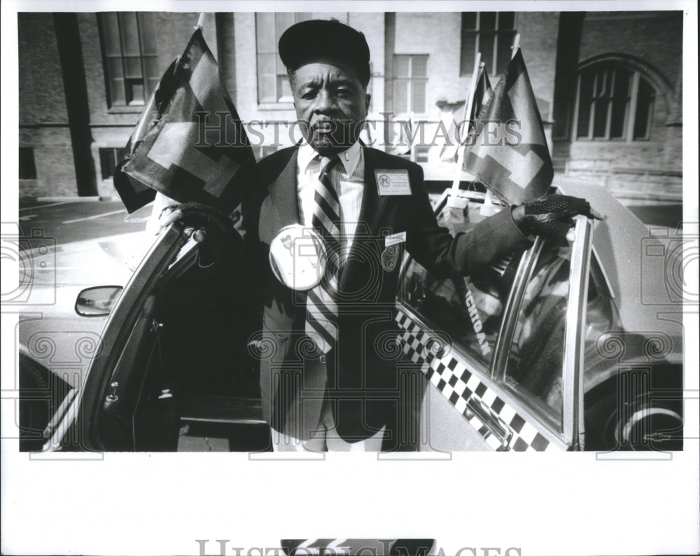 1991 Press Photo Robert Stallworth Taxi Driver Flagh Ca