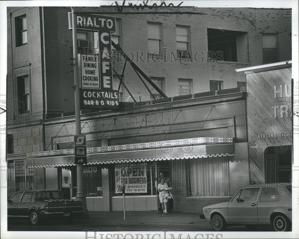 1984 Press Photo Restaurents Mich Cities CockTails Home