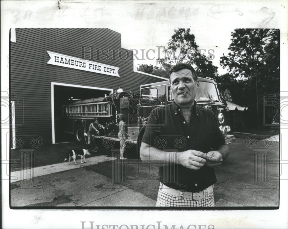 1981 Press Photo Dave Holen Beck Bell Telephone Fireman