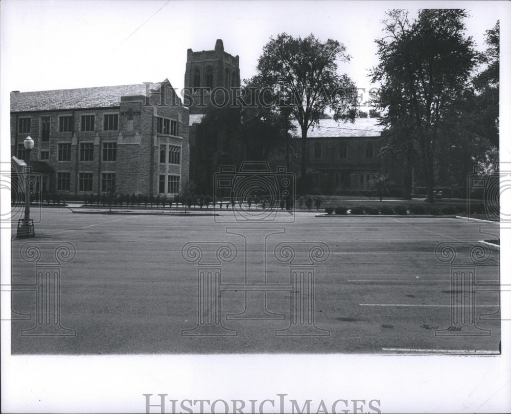 1964 Press Photo Grosse Memorial Church &amp; War Memorial