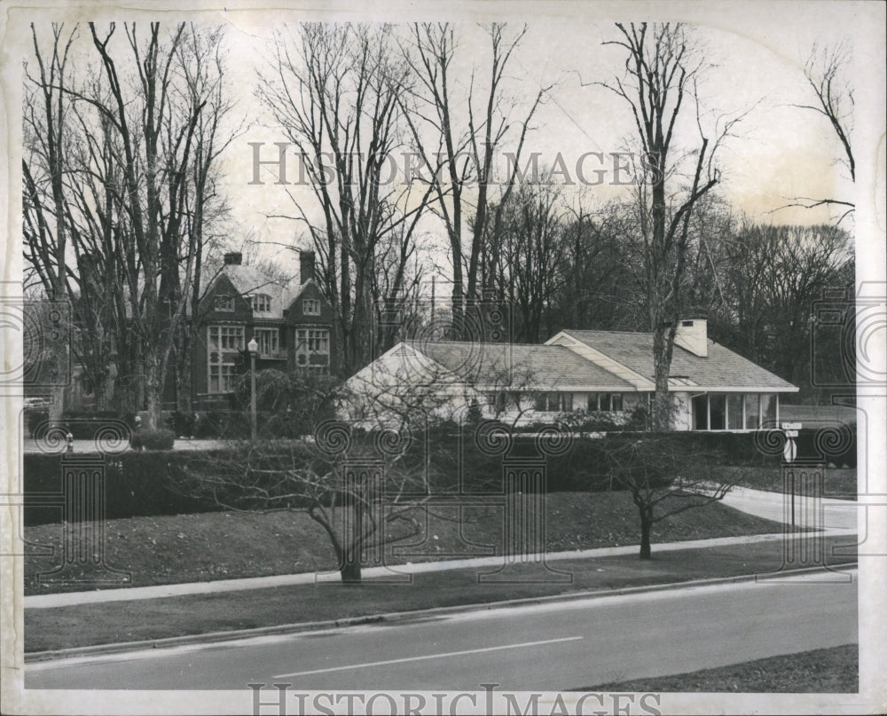 1960 Press Photo 13 Land Lake Shore Dr. Gr. Pte. Farm