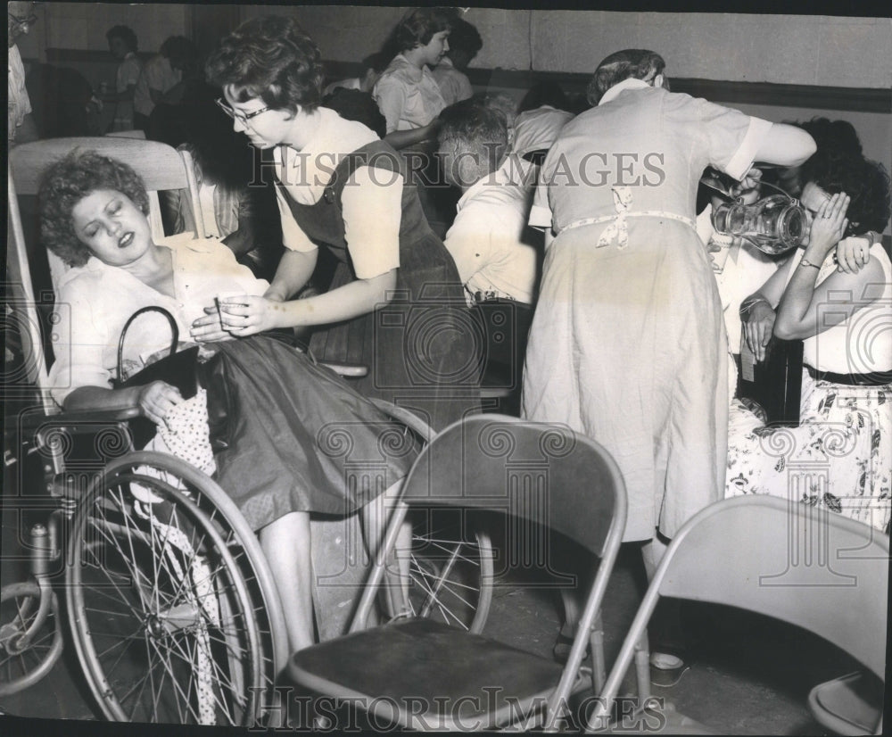 1961 Press Photo Girl Chair Hospital Auditorium Worker