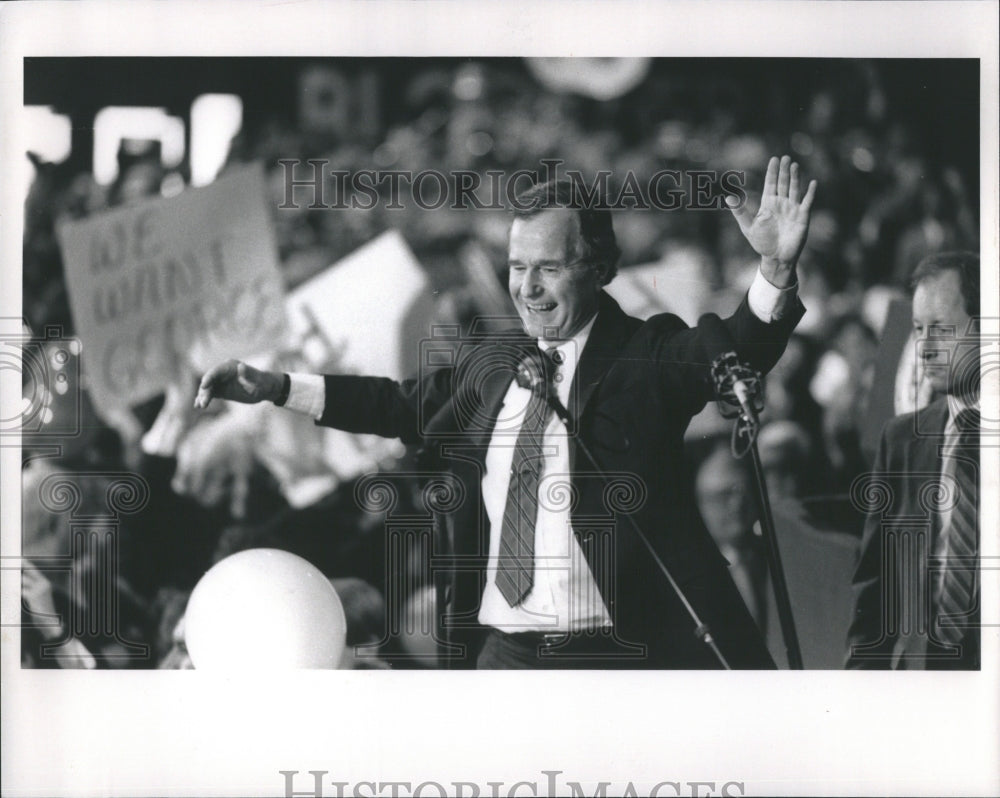 1988 Press Photo George Walker Bush American Politician