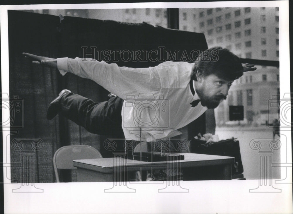 1990 Press Photo Bosko Brikijac Bole Magician