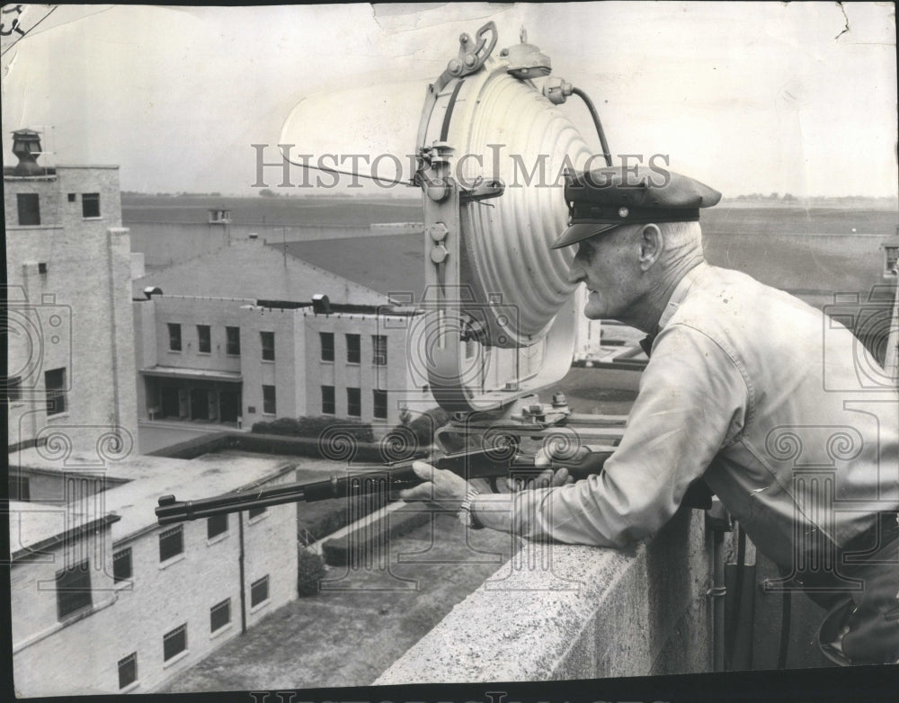 1959 Press Photo Guard Chapel Robert Simpkins Wall