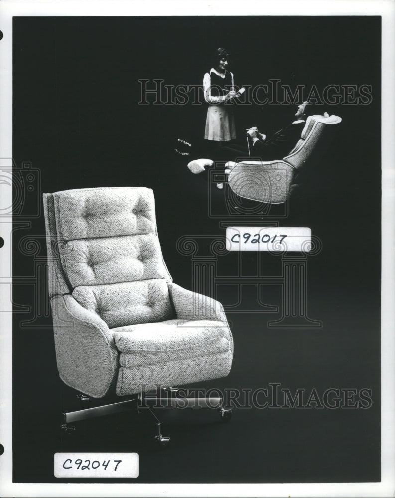 1976 Press Photo Chairs