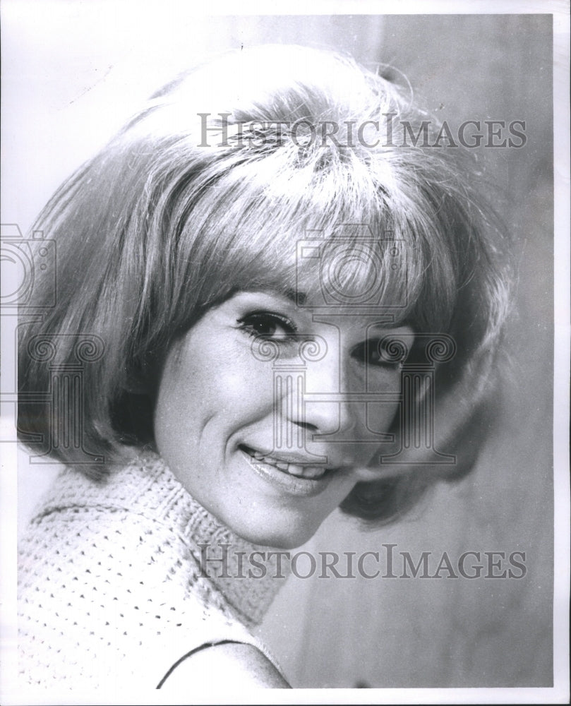 1966 Press Photo Die Stacks Actress Auderson