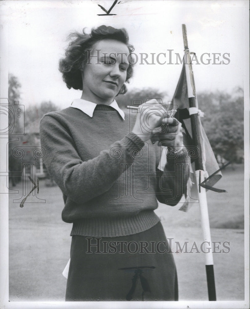 1948 Press Photo Mrs W H Bretzlaff Golf Score