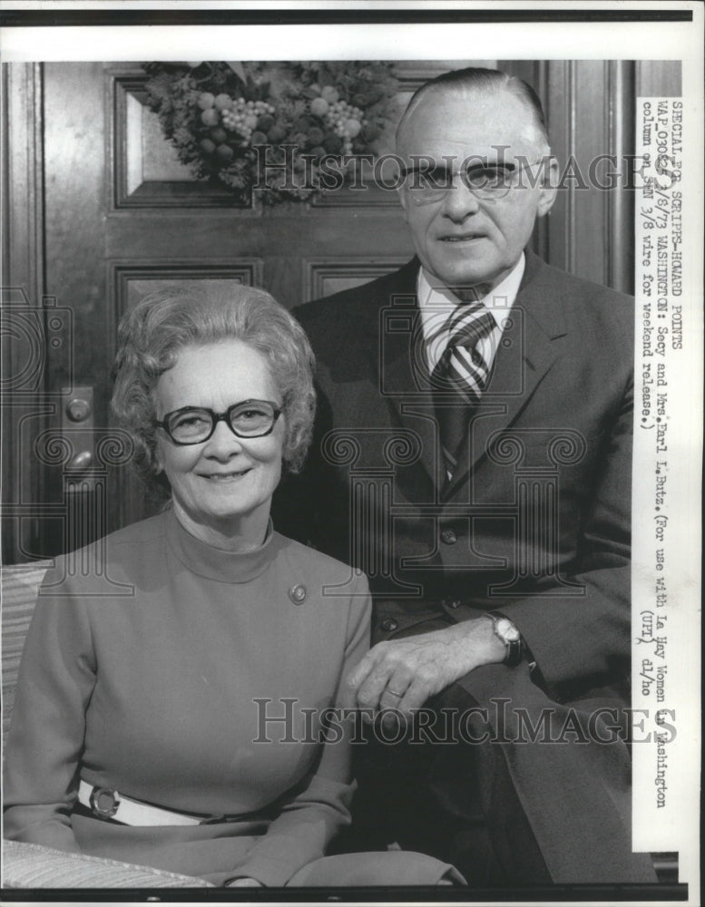 1973 Press Photo Earl Lauer Rusty Butz Wife Secy