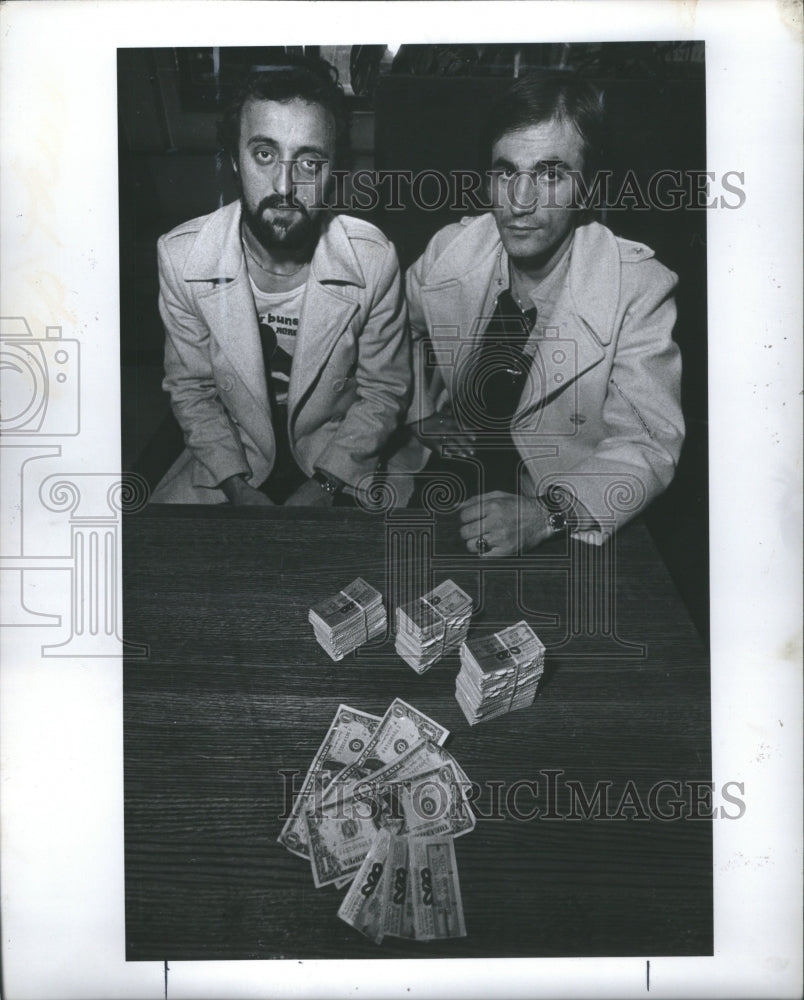 1982 Press Photo George Mickkaj Deda Vuljaj Ganbling