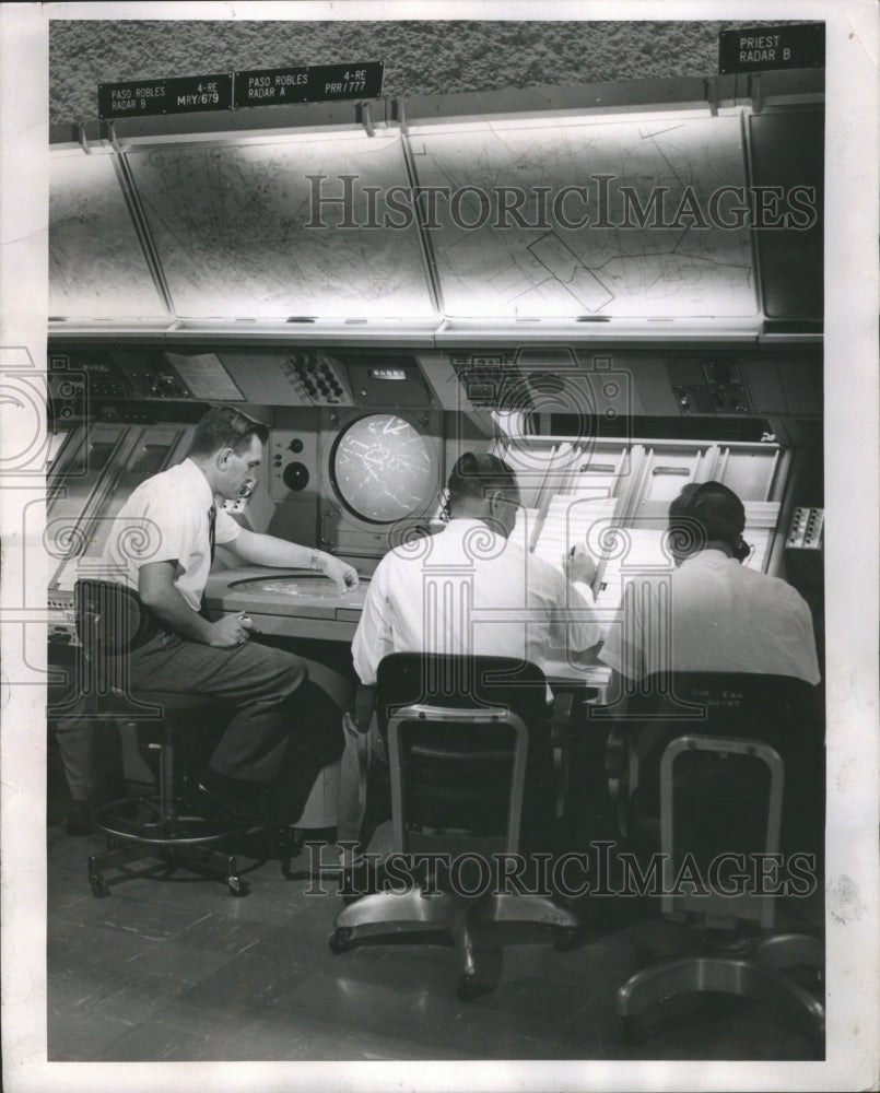 1962 Press Photo Chicago Admiral Corp Radar Oakland CA