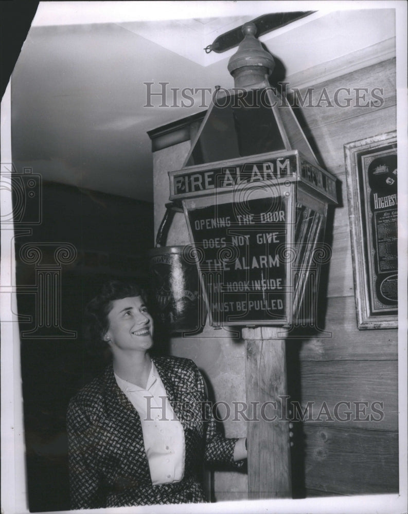 1953 Press Photo Mrs. Audrey Baldwin Alarm New York