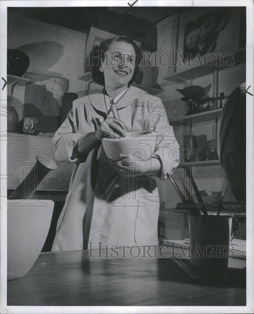 1974 Press Photo Lydia Winston