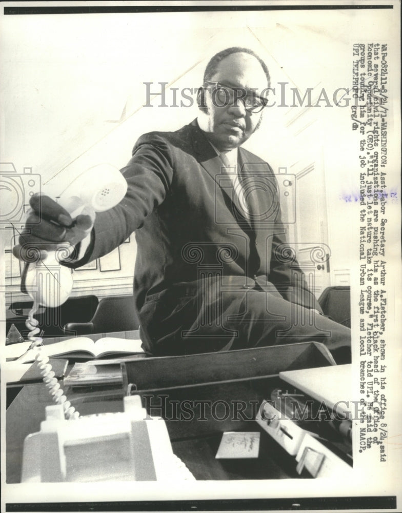 1971 Press Photo Arthur Fletcher Government Official