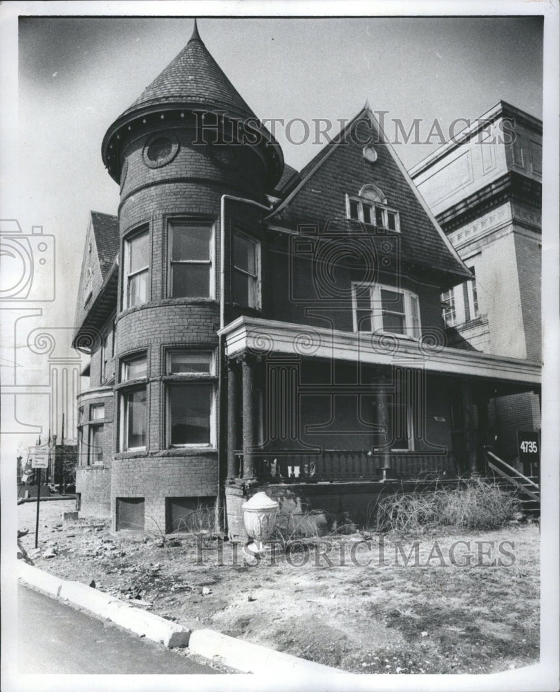 1979 Press Photo David Mae Renzie House