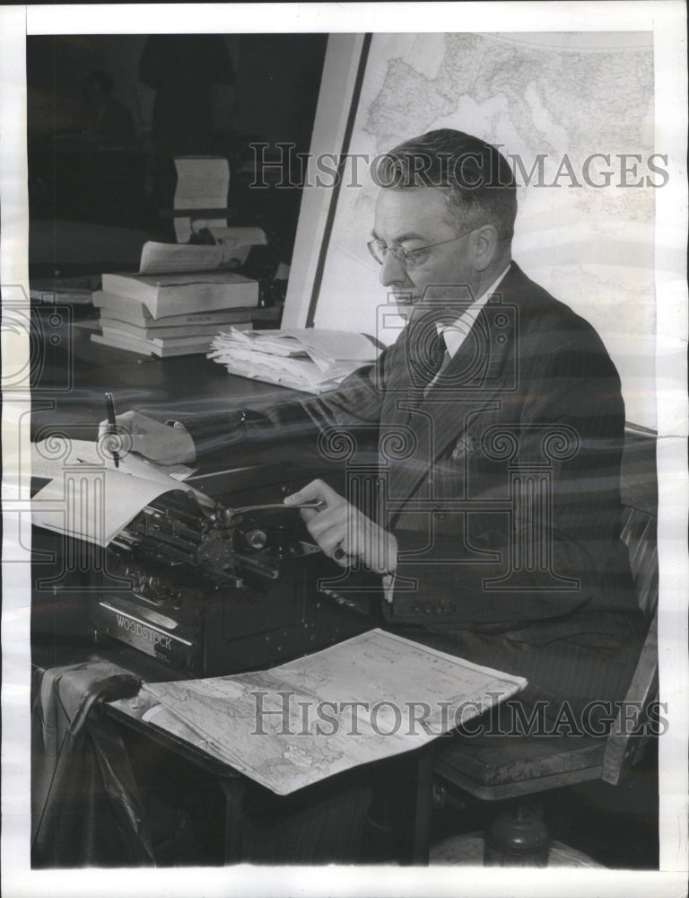 1941 Press Photo Dewitt Mackenzie