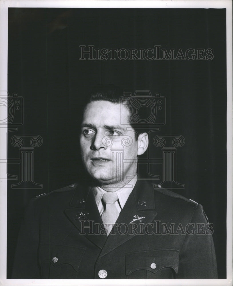 1948 Press Photo Radio Commentator McIntyre Dale