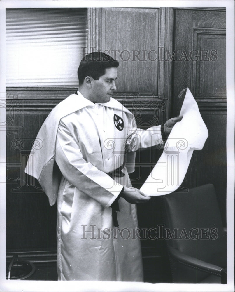 1967 Press Photo Nirbe Mabary standing