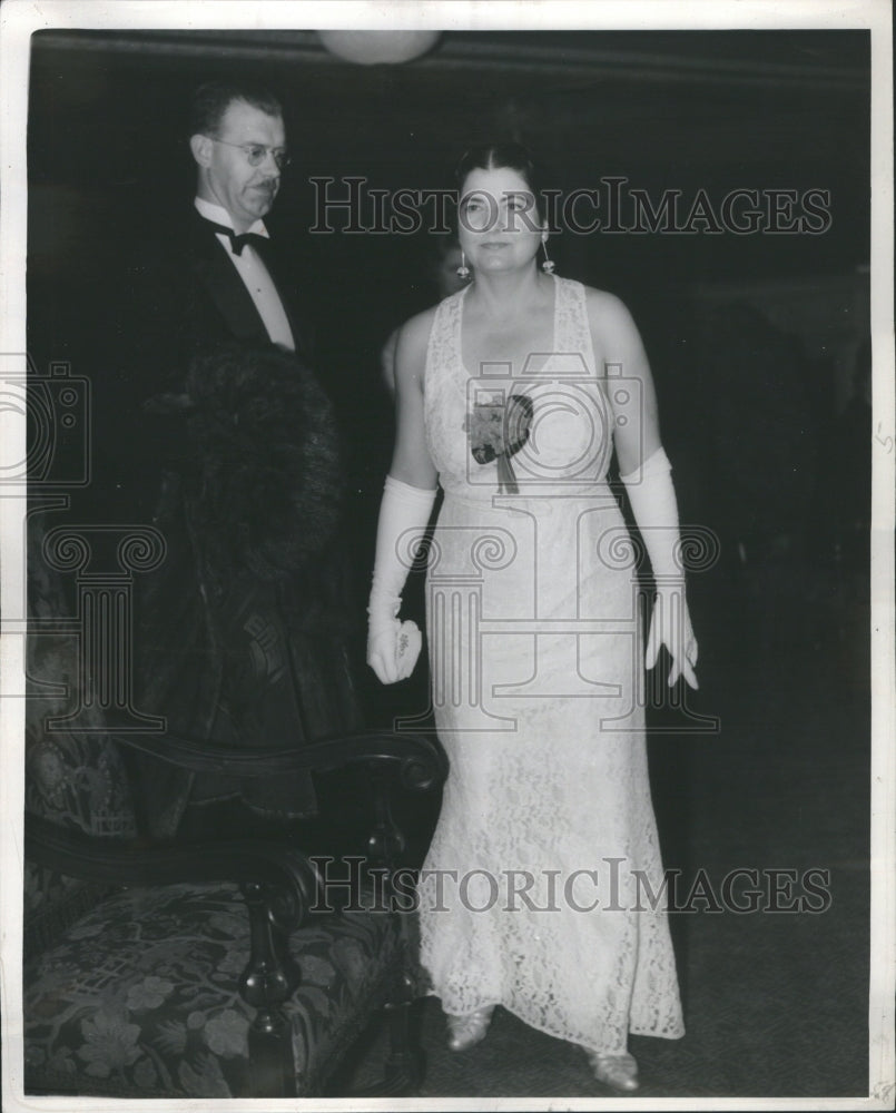 1935 Press Photo Mr and Mrs Willard Worcester Debutante