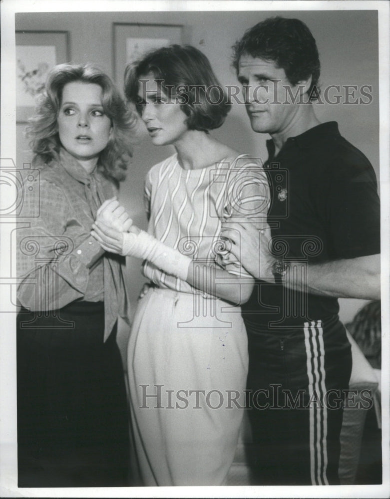 1983 Press Photo Elvera Roussel American Model Actress